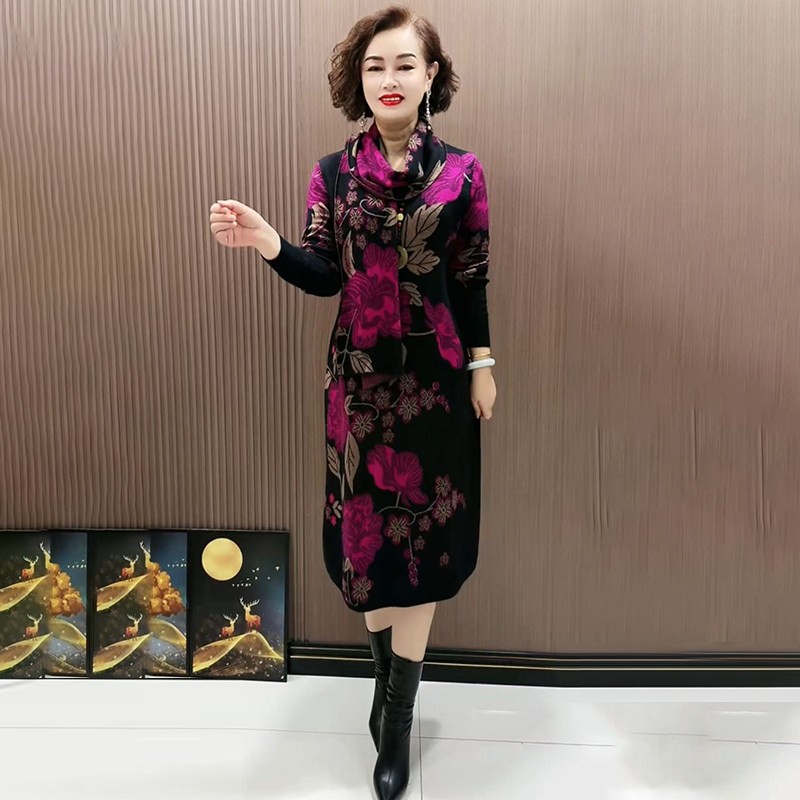 妈妈针织连衣裙2025气质优雅宽松大牌正品花色显瘦套头大码毛衣裙
