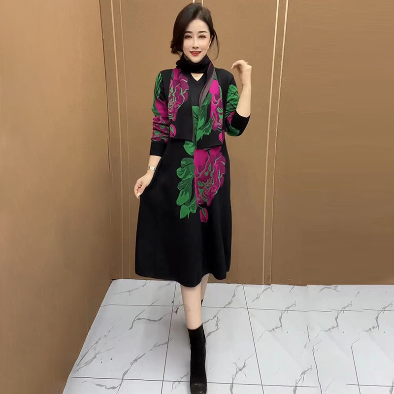 气质妈妈针织连衣裙大码毛衣长裙