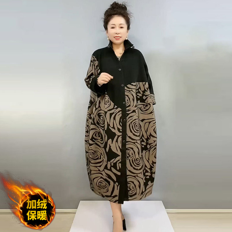 冬季阔版加绒加厚风衣外套妈妈装