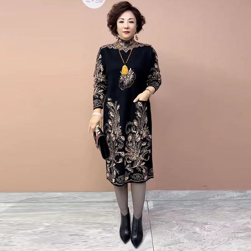 花色针织连衣裙妈妈显瘦打底裙子