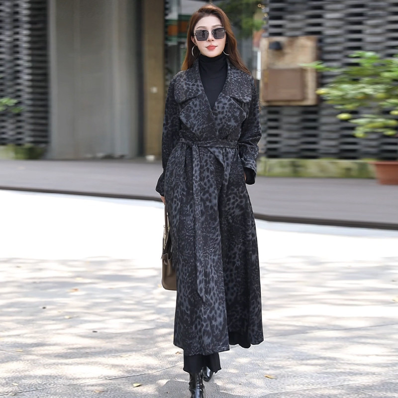 高品质！气质大码豹纹长款风衣女