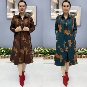 中老年妈妈装早秋新款天丝罗马两件套印花长袖连衣裙显瘦风衣套装