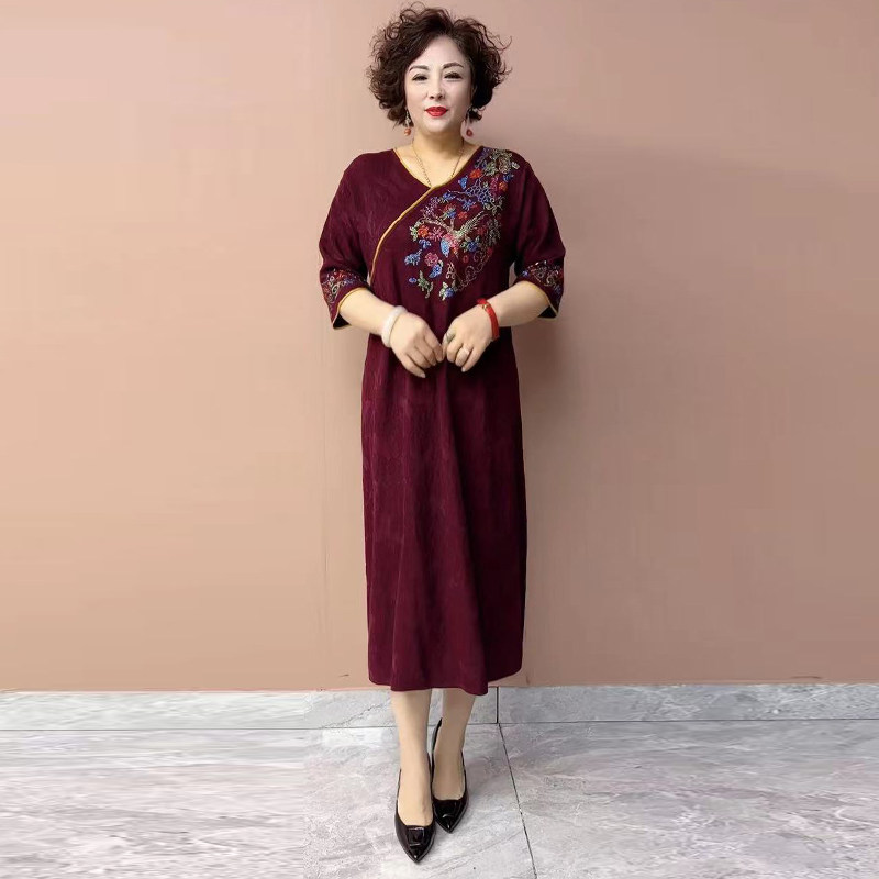 妈妈针织连衣裙高档烫钻显瘦长裙