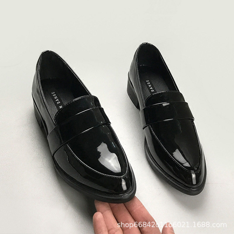 秋季韩版真皮尖头平底乐福女鞋