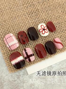 MISS PRETTY纯手工手绘氛围感新年圣诞秋冬红色系短款美甲穿戴甲