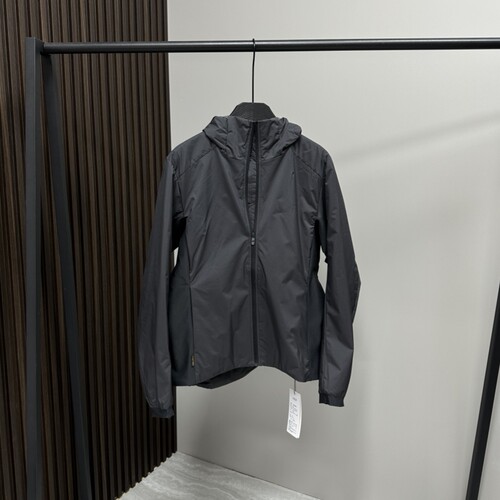 菲玛掂251001连帽外套薄棉服