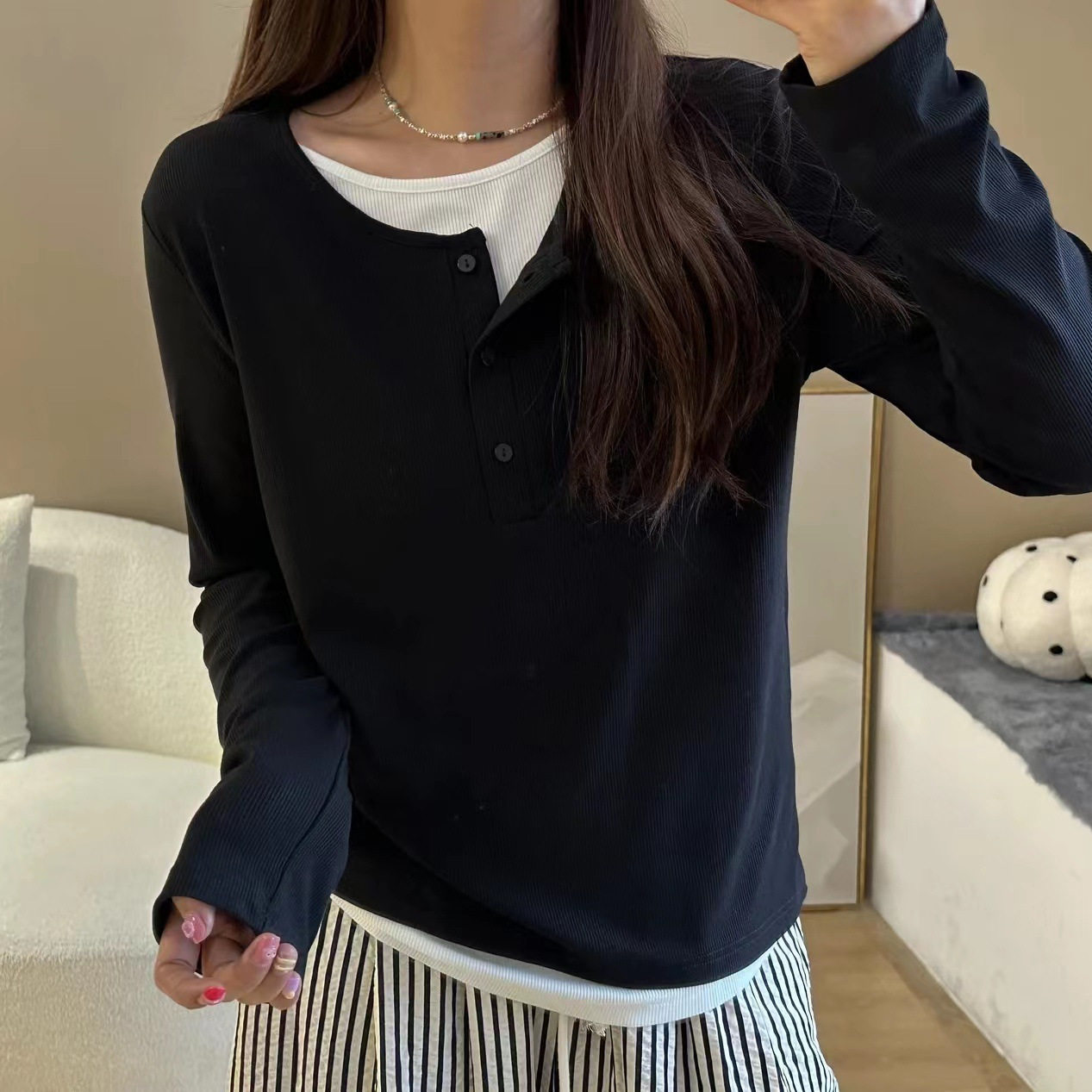 直播同款小排扣显瘦长袖黑白假两件T恤女螺纹打底衫宽松纯棉上衣
