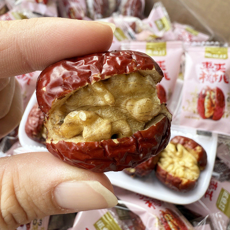 诺业红枣夹核桃新疆特产独立包装500g营养健康零食点心年货送礼