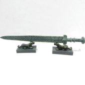 天然和田玉碧玉越王勾践剑摆件玉石玉器古剑工艺品摆设家居装 饰品