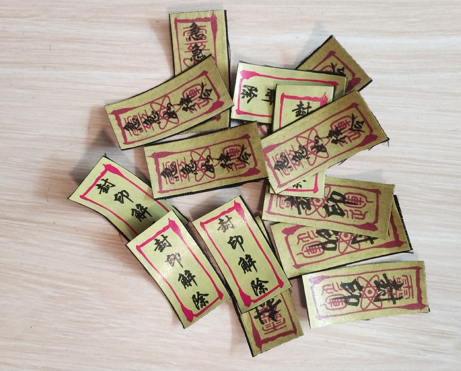 僵尸恶魔封印巫女用符文  1/6兵人用非真人