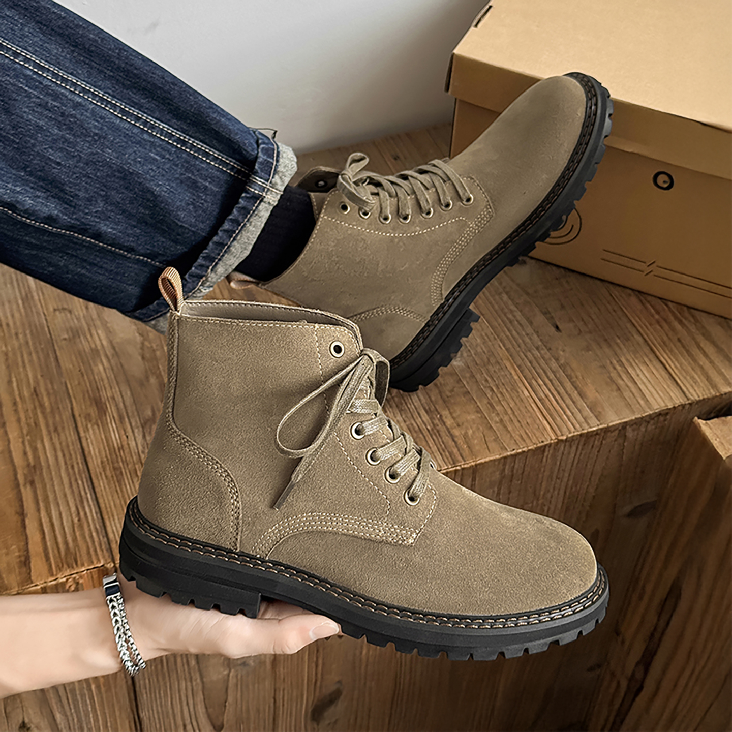 软皮透气防滑耐磨男士马丁靴