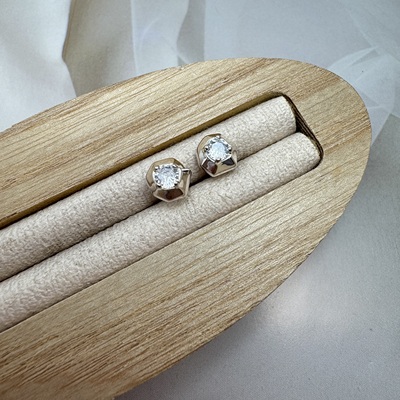 GSS外贸原单925银包AAA锆石耳钉小花苞精致通勤耳钉专柜品质感好