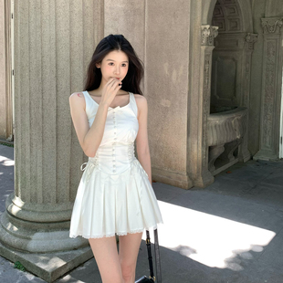 新款 Lienni2025夏季 立体剪裁收腰显瘦绑带双层吊带小白连衣裙女