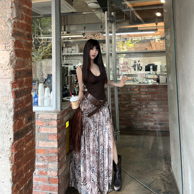 褶皱拼接豹纹挂脖长款连衣裙女
