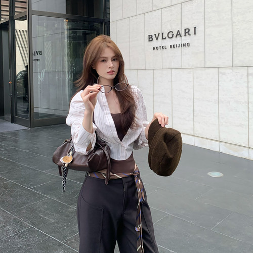 显瘦套头连体拼接假两件衬衫女