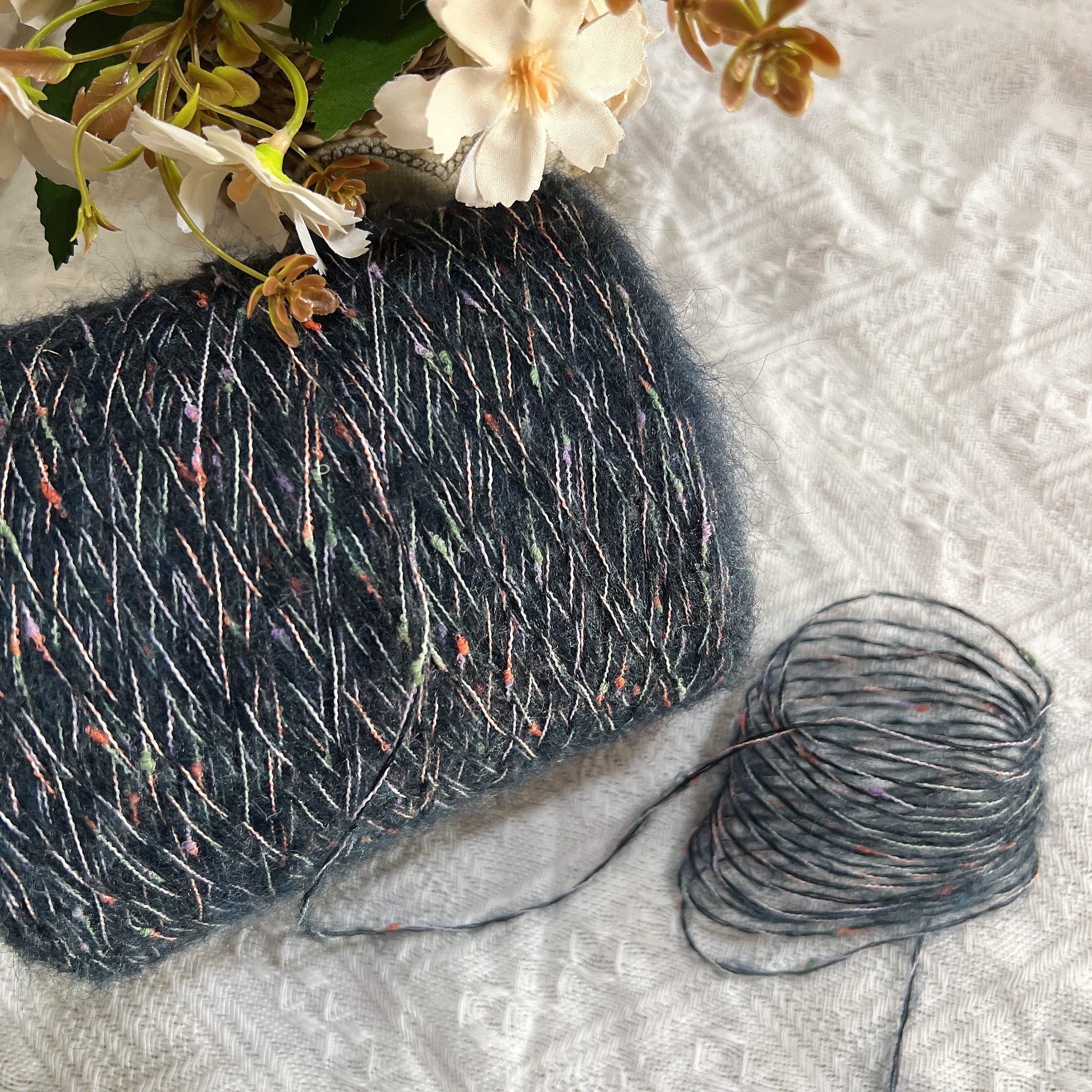 1斤结粒黛蓝彩点马海毛线小香风结粒豆豆马海毛线毛衣配线手混线