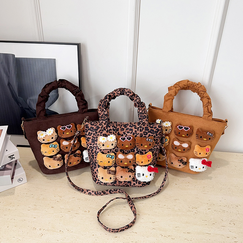 2025新款豹纹卡通玩偶水桶包