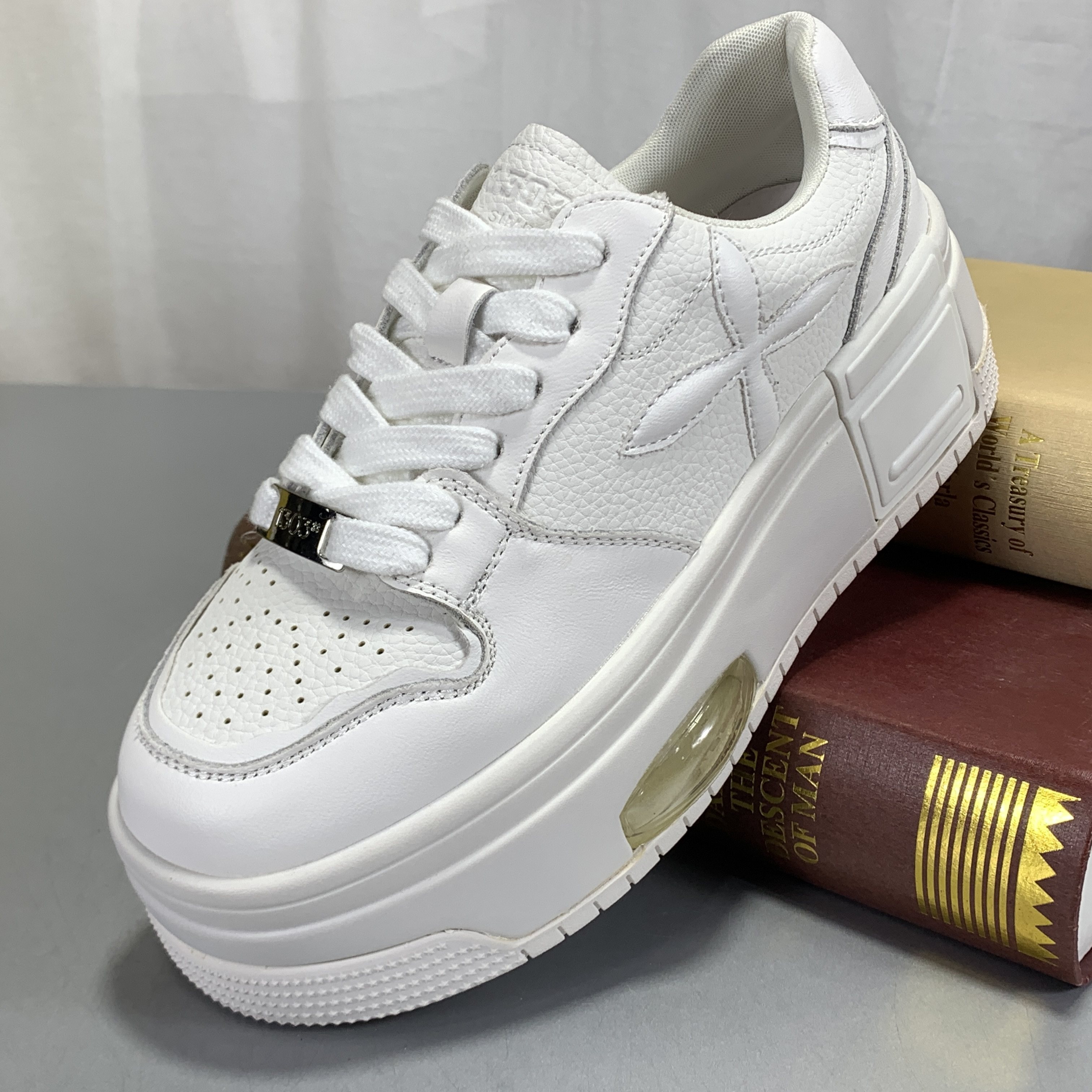 撤柜断码真皮女鞋休闲风白色厚底松糕鞋女圆头系带百搭小白鞋板鞋,女鞋,松糕（摇摇）鞋,淘宝优惠券,粉丝福利购,淘宝优惠卷