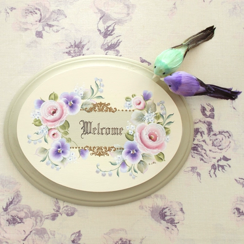 Бревна таблеток, ручная деревянная посуда в выходной границе