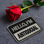 刺绣魔术贴章英文hello个性 背包贴章潮牌羽绒服胸章方形臂章