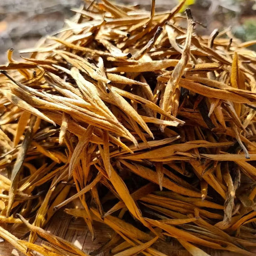 滇红茶2025年早春第一拨霸王金针 早春红茶 芽大肥硕 高蜜香