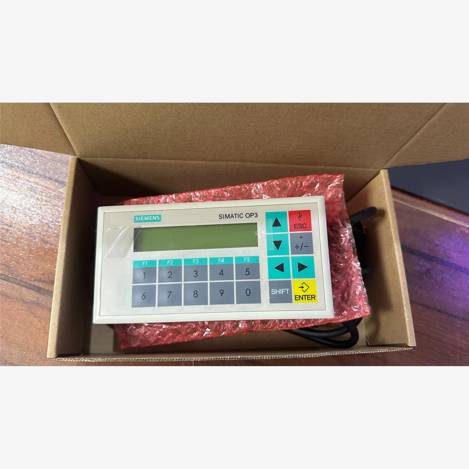 西门子 OP3 6AV3503-1DB10   全新,质保一议价下单