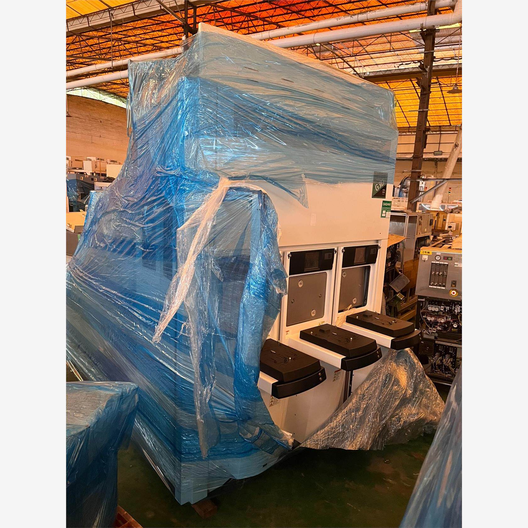 LAM 2300 MWAVE STRPR 蚀刻机 议价议价下单