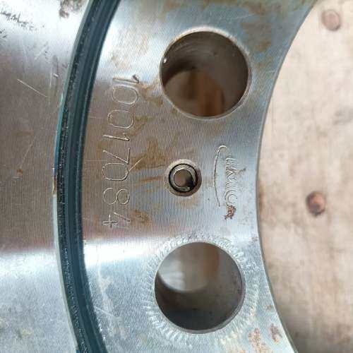 检修回转支承转盘一个。全新的轻微有一点腐朽。尺寸自己看。老板,电子元器件市场,其它元器件,淘宝优惠券,粉丝福利购,淘宝优惠卷