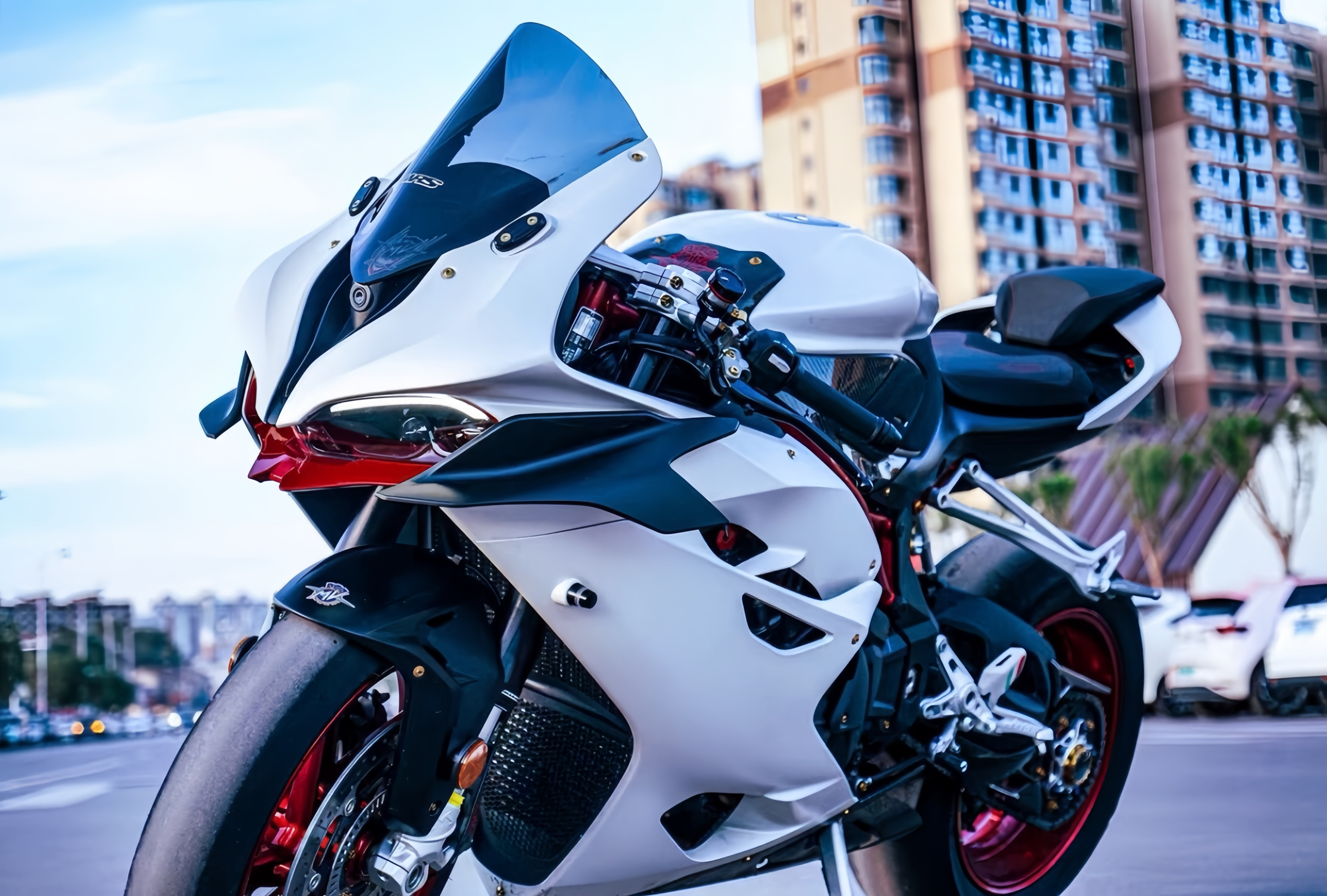 适用于QJMOTO 赛900 赛921改装件 改装竞技加高风挡前挡风