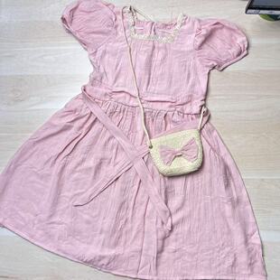 A52连衣裙带小包有褶子120-130