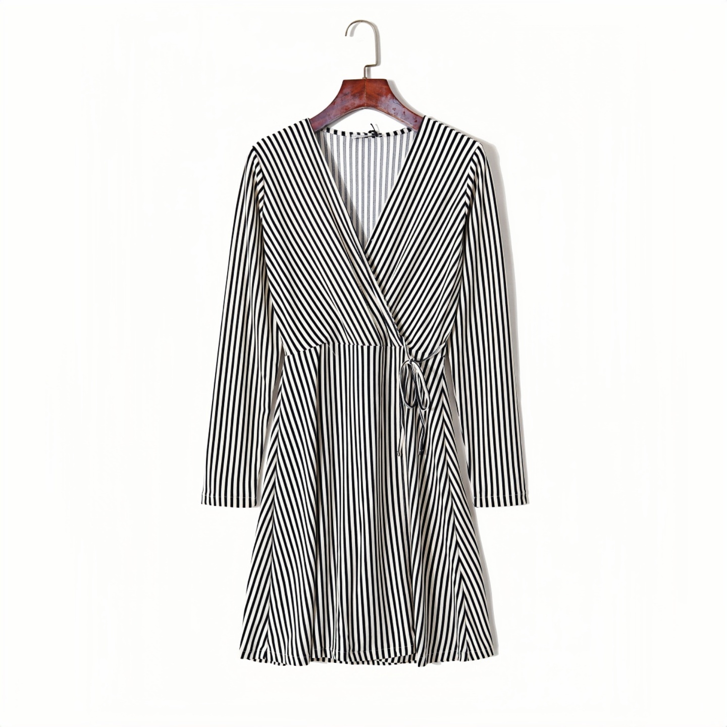 春秋季黑白条纹V领裹身连衣裙女