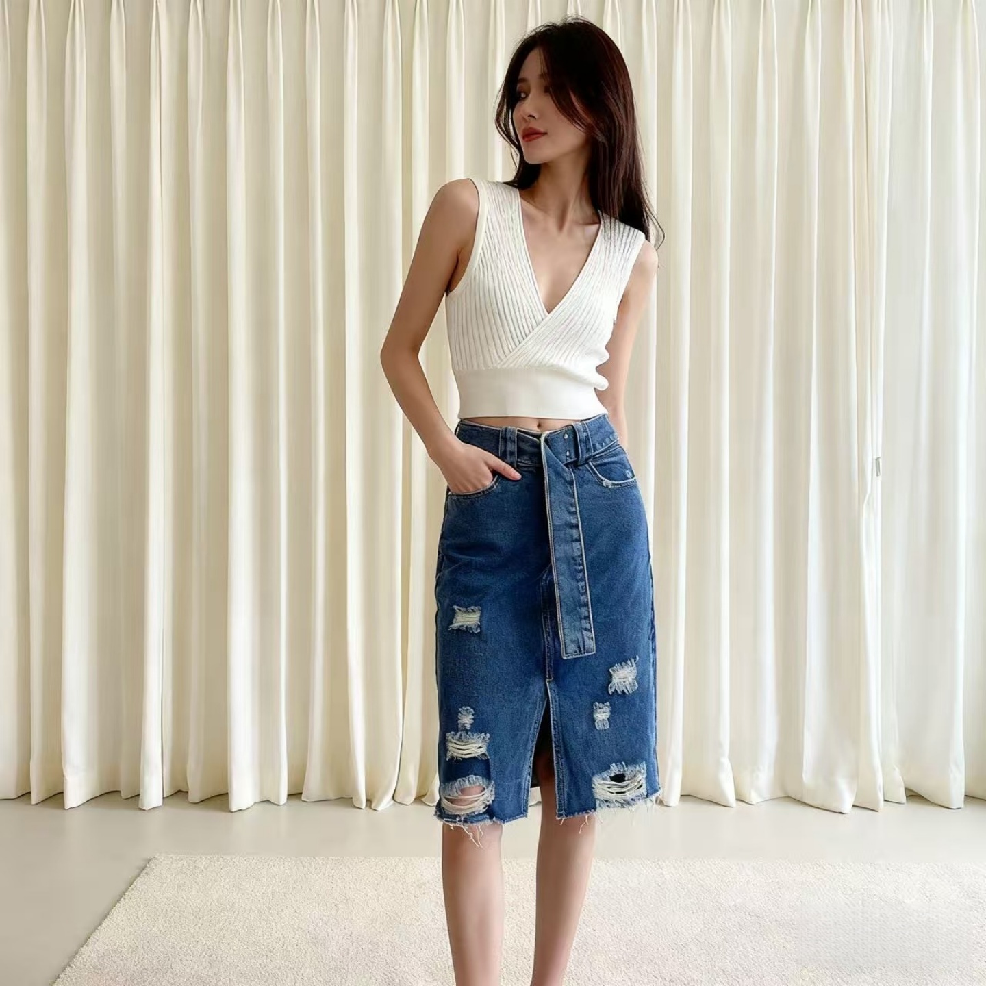 2026春夏V领小众针织背心短款