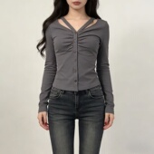 V领褶皱修身 T恤女 甜酷设计感长袖 2026春夏新款 内搭百搭打底衫