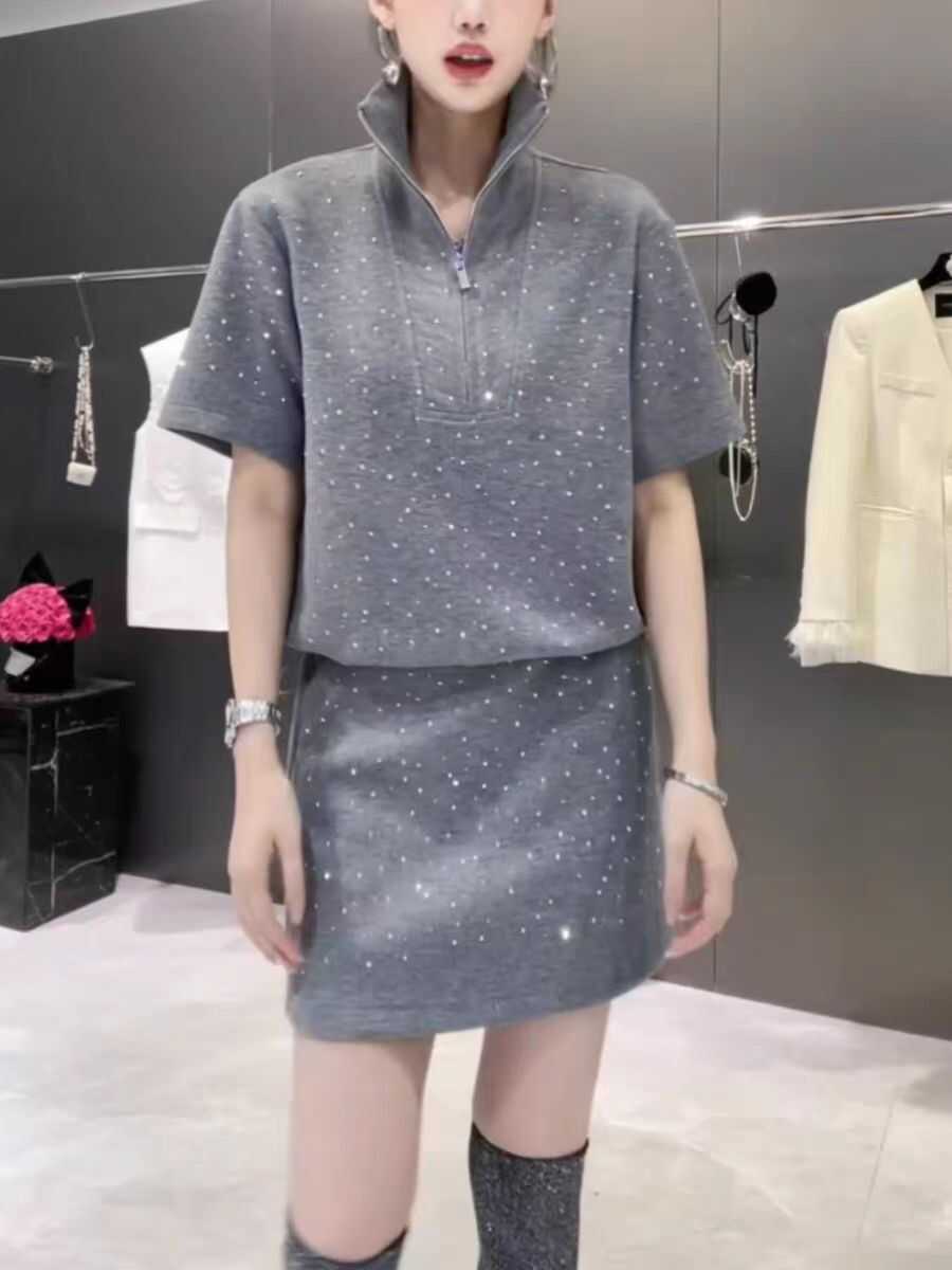 洋气重工烫钻卫衣两件套女欧洲站2024年夏季新款翻领短袖上衣裙子