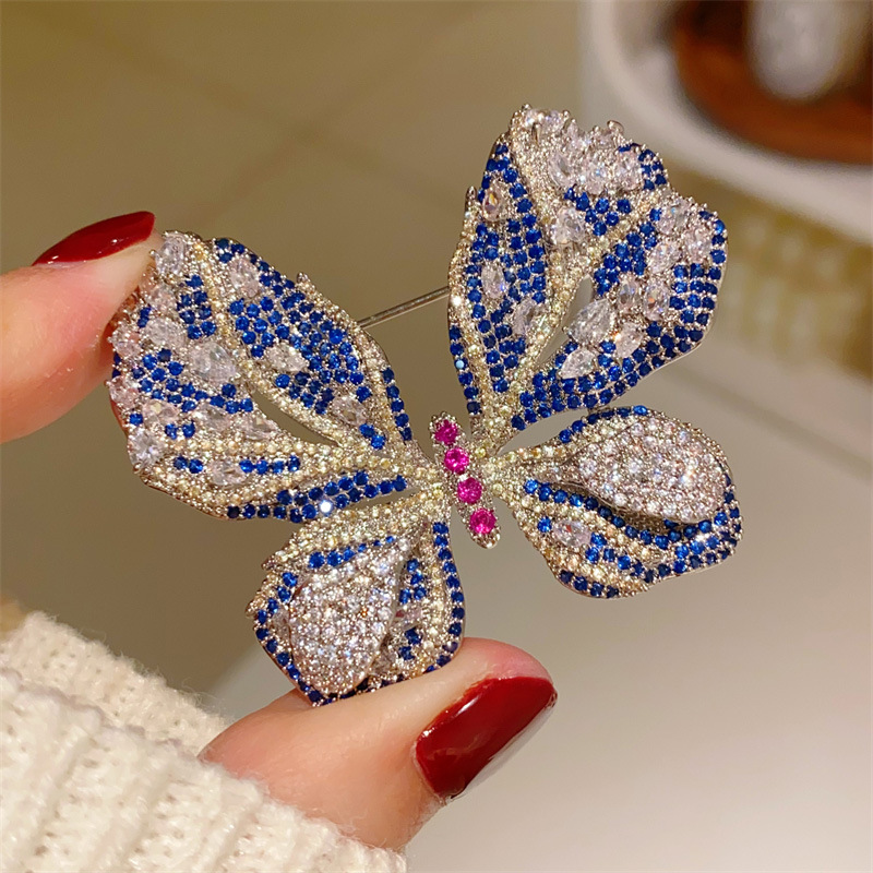 皇家蓝钻 进口5A超闪锆石 满钻宫廷重工立体蝴蝶胸针胸花外套别针
