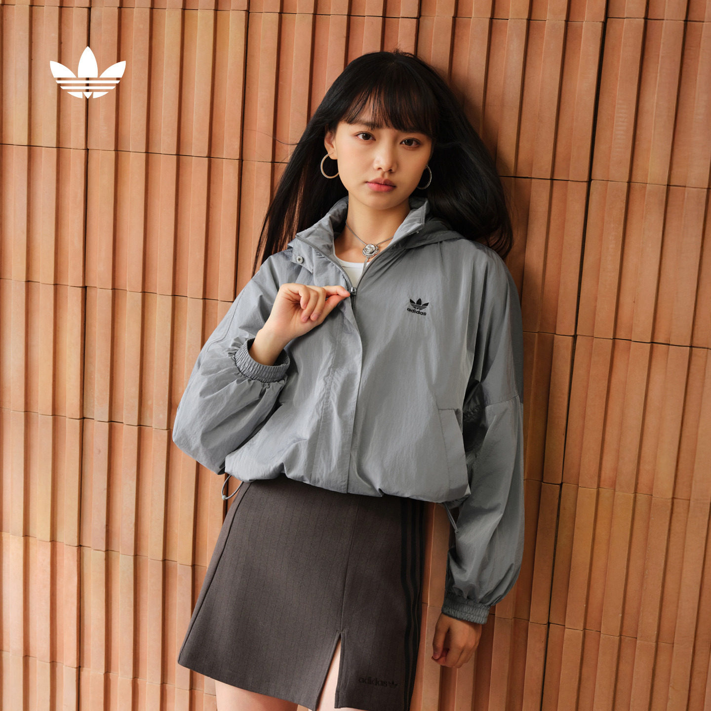 复古休闲宽松拉绳下摆运动夹克薄外套女秋季adidas阿迪达斯三叶草