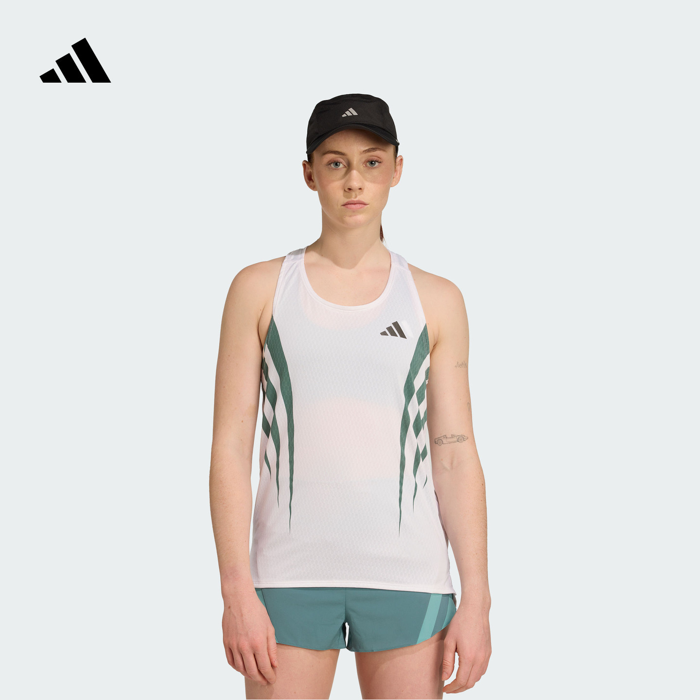 阿迪达斯女速干修身跑步运动背心