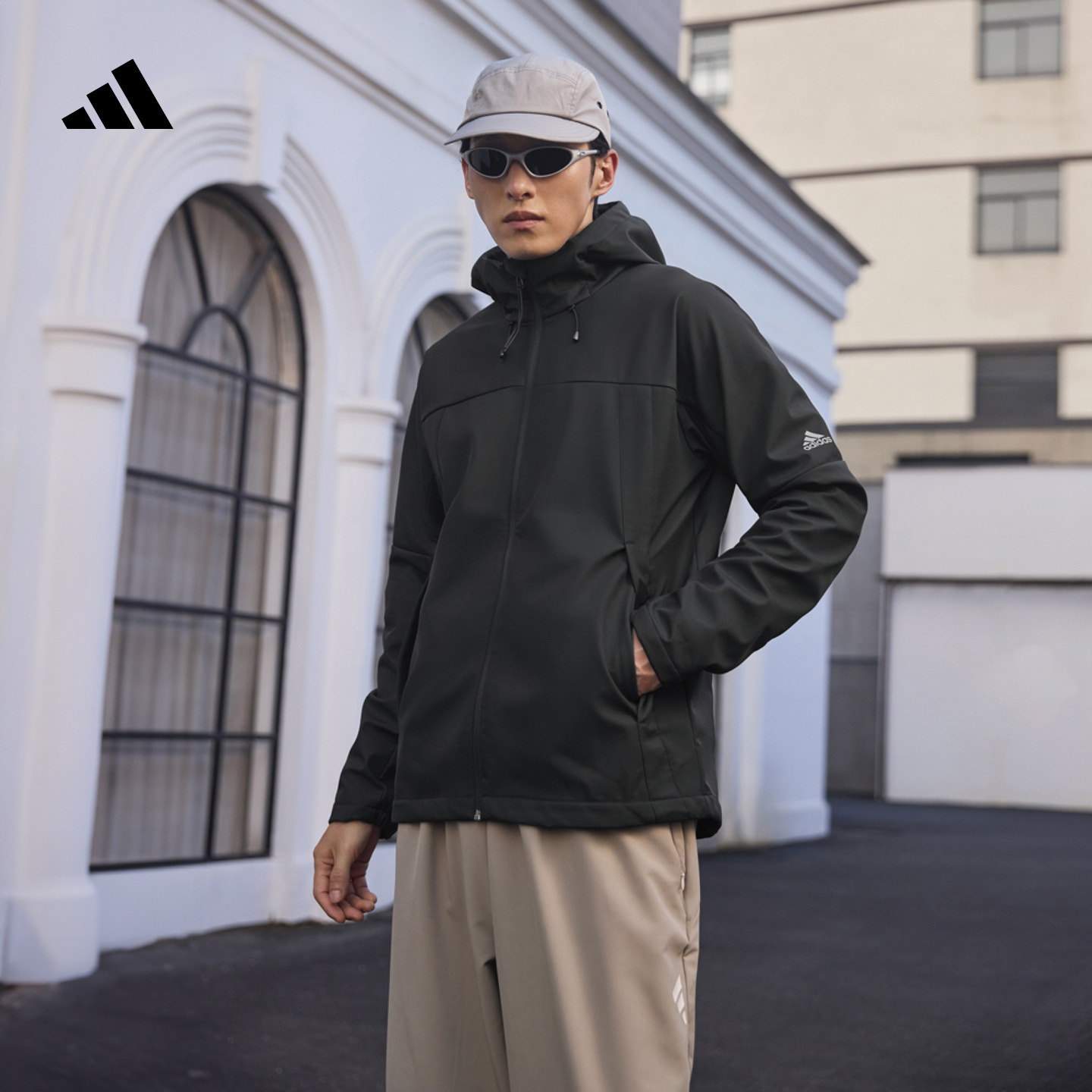 阿迪达斯男女拒水防泼加绒外套