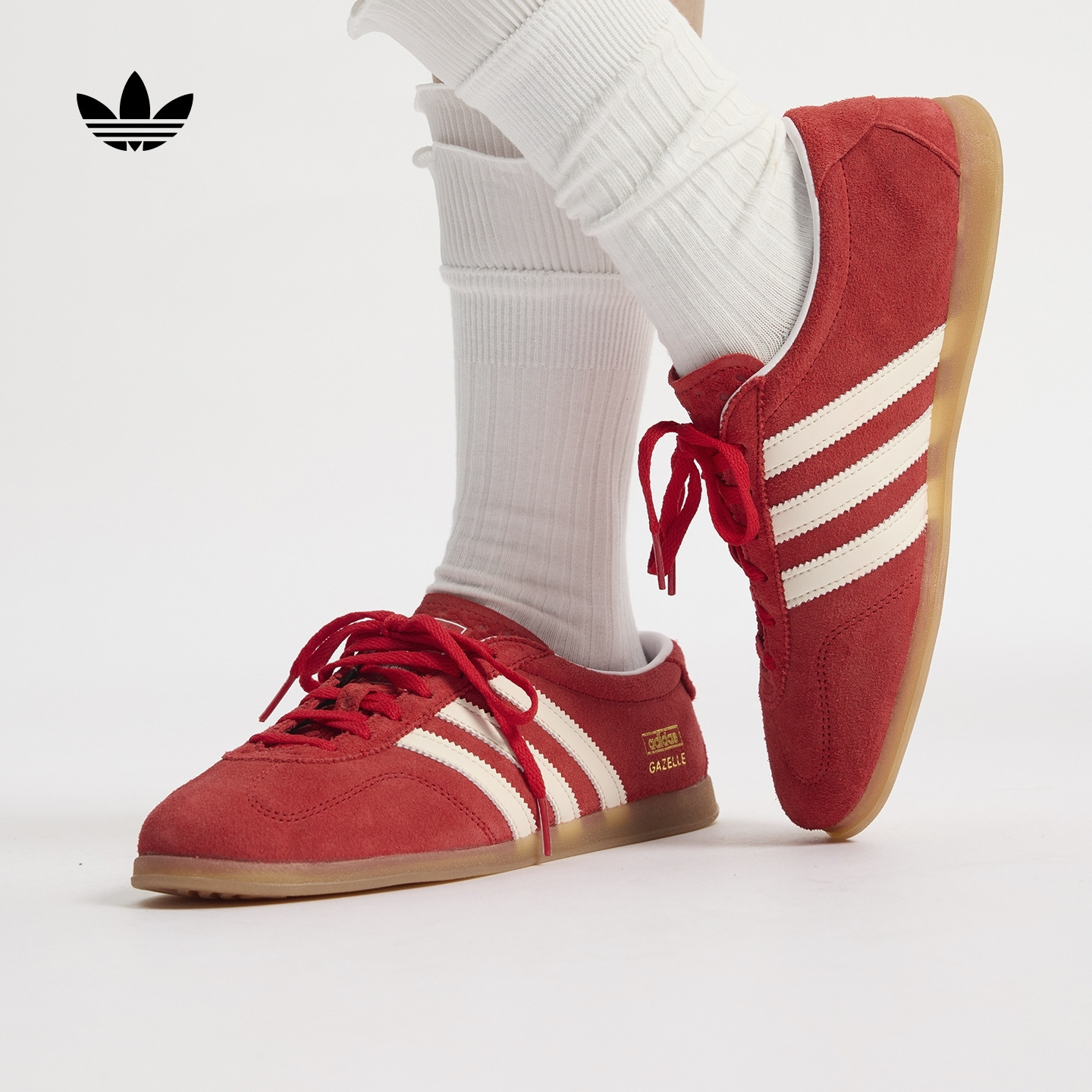 阿迪达斯三叶草经典鞋