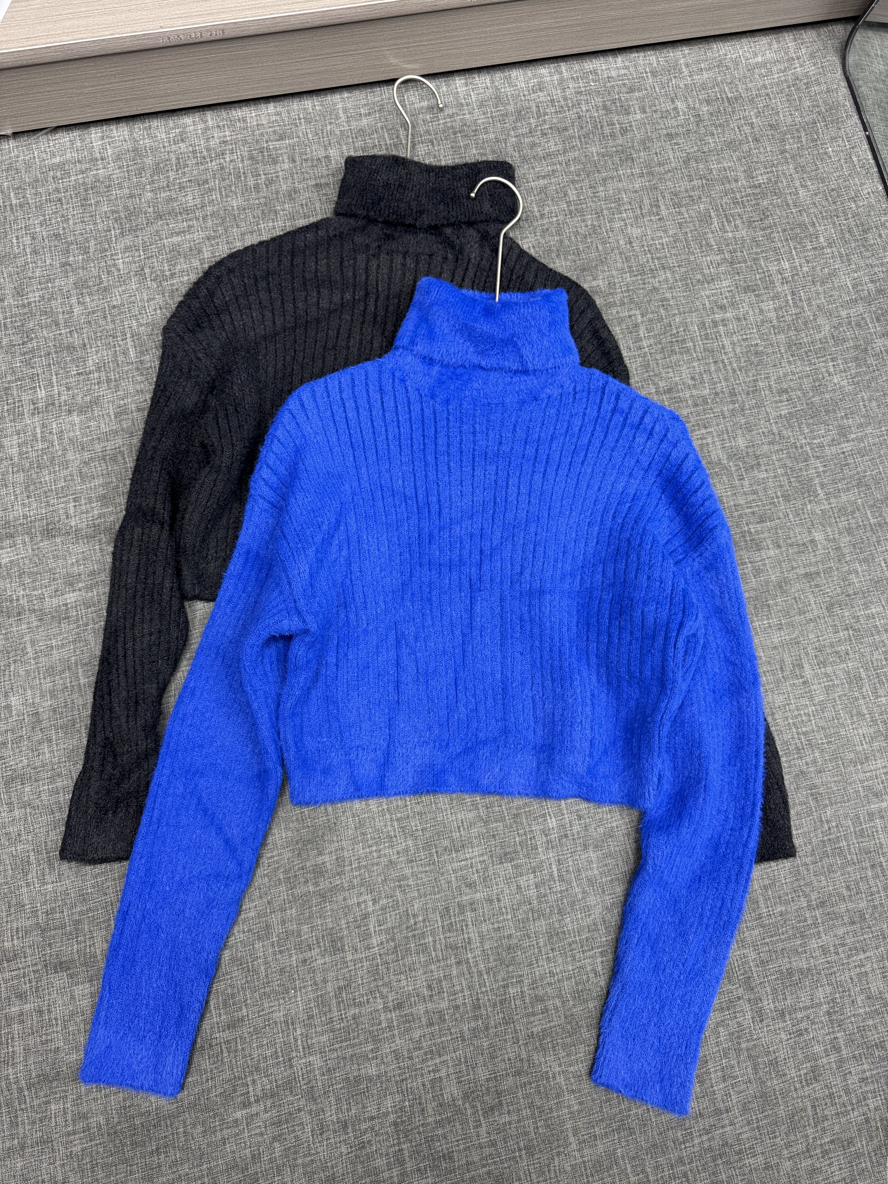 原单2025秋冬新款女装时尚气质百搭显瘦高领针织衫女款