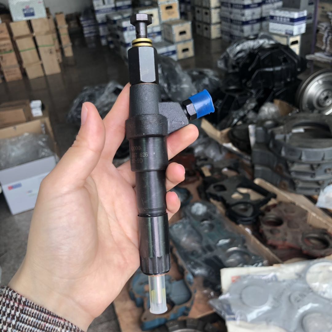 玉柴4105发动机配件1DQ000喷油器喷油嘴DA67-9D
