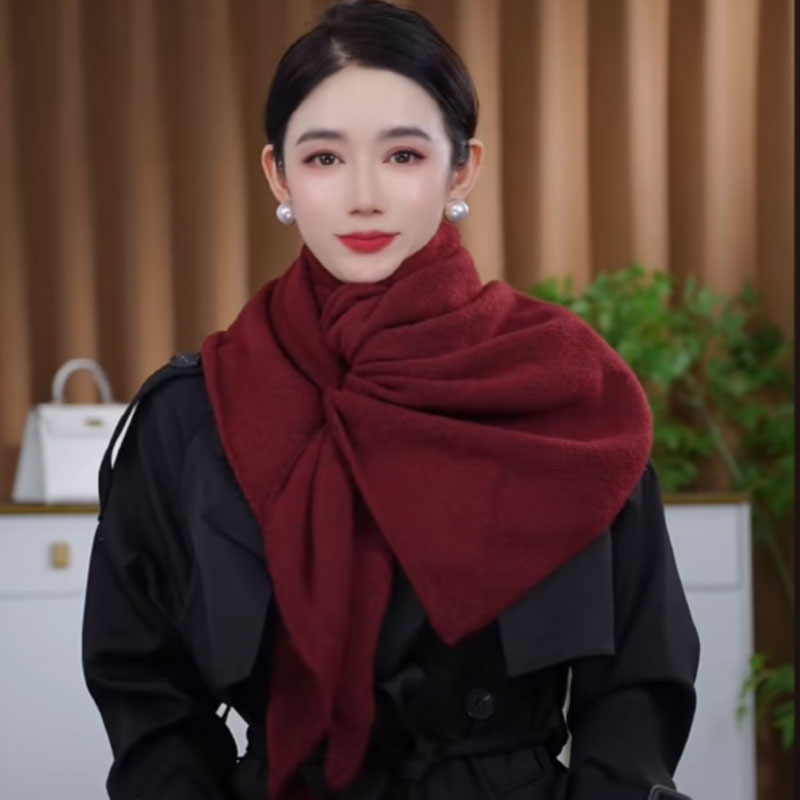 2025秋冬新款含羊毛保暖三角围巾韩版百搭女护颈外搭大号披肩围巾