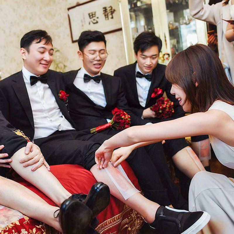 撕腿毛接亲游戏道具柏拉图搞笑