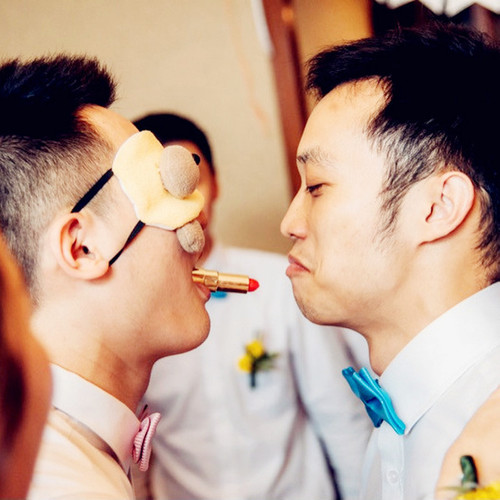 眼罩口红接亲游戏道具柏拉图搞笑