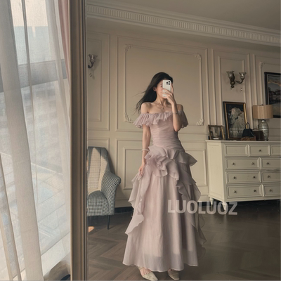 法式温柔露肩度假长款连衣裙