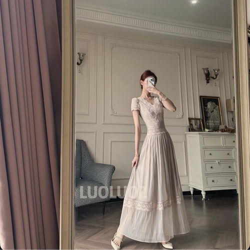 LUOLUOZ【轻裙赴柔】法式V领花边收腰显瘦夏季长款连衣裙JF1406