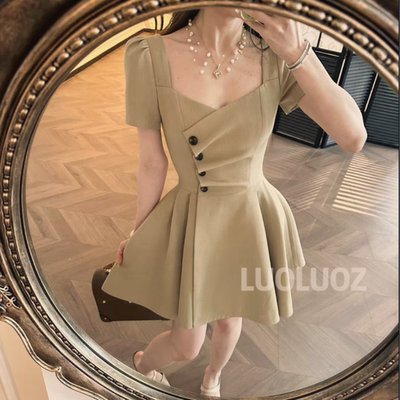 LUOLUOZ【海滨夏日】气质设计感不规则下摆百褶短款连衣裙JF848