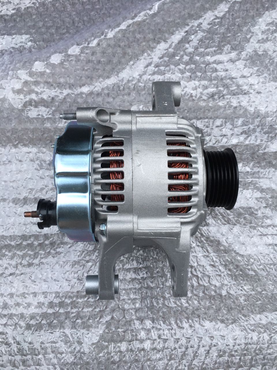 吉普切诺基213/2500发电机