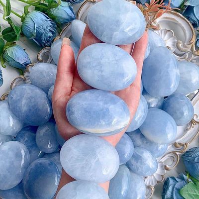 天然水晶天青石手把件