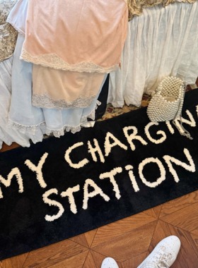 ins风床边毯MY CHARGING STATION卧室长条地毯韩风黑白床头脚垫